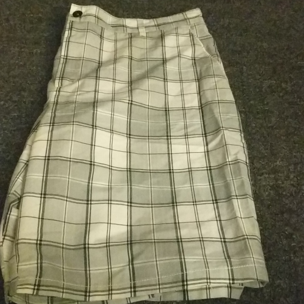 Shorts - Picture 4 of 4